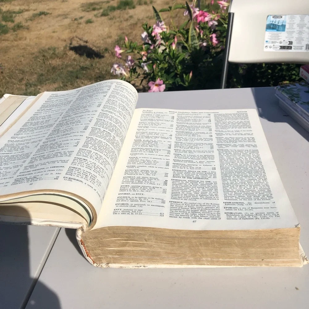 Classic White Holy Bible - White sling James Version CSS Edition 2976